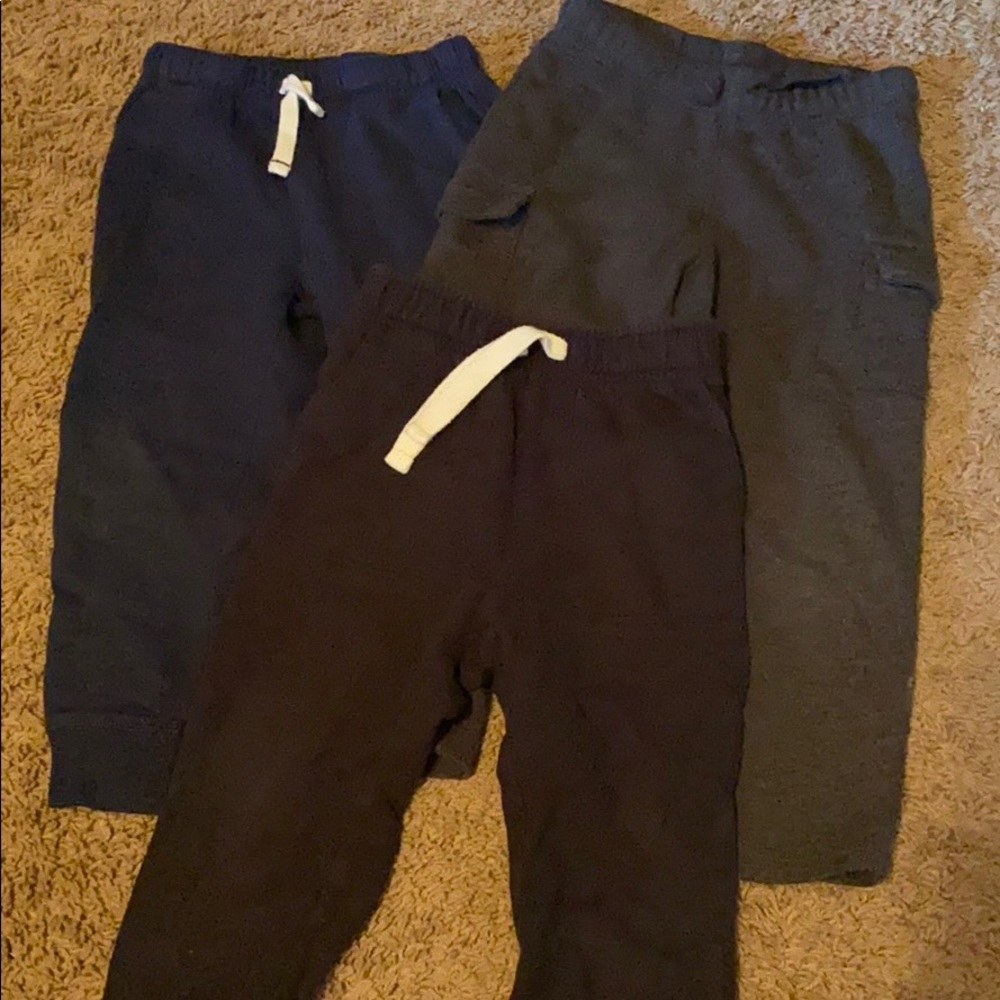 Bundle of sweatpants